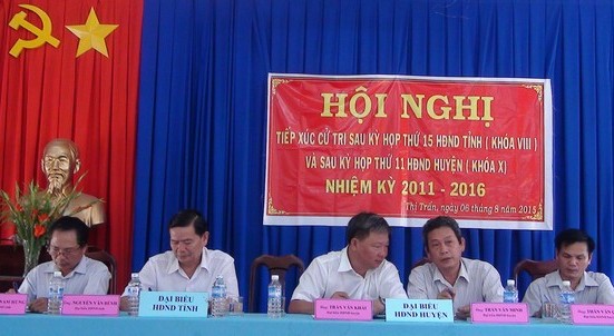 Cử tri thị trấn Trảng Bàng phản ánh tình trạng nước ngập trên các tuyến đường 